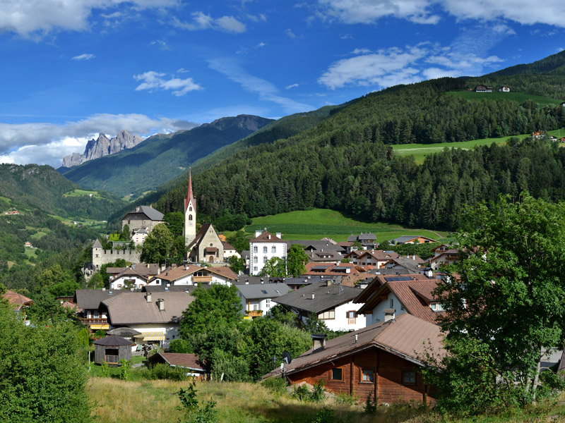 Gufidaun bei Klausen im Eisacktal