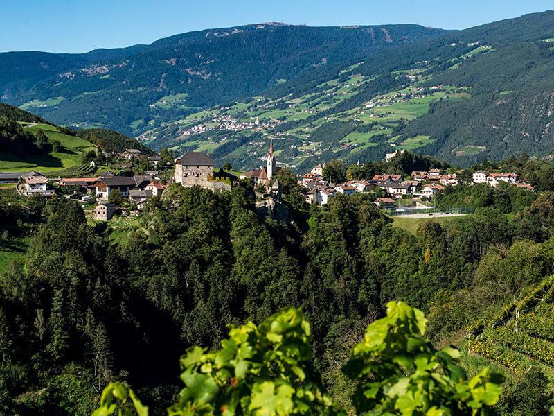 Gufidaun bei Klausen im Eisacktal